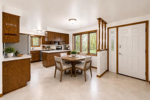 2879 LIME KILN ROAD, Green Bay, WI 54311