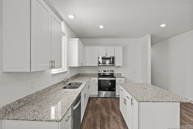 8232 Smithers Ave, San Antonio, TX 78252