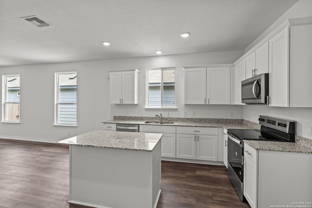 8232 Smithers Ave, San Antonio, TX 78252