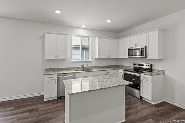 8232 Smithers Ave, San Antonio, TX 78252