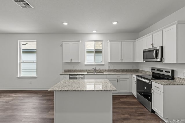 8232 Smithers Ave, San Antonio, TX 78252