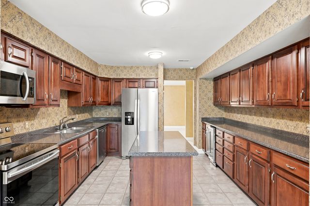 8751 Jaffa Court East Drive 13, Indianapolis, IN 46260