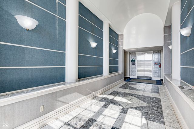 8751 Jaffa Court East Drive 13, Indianapolis, IN 46260