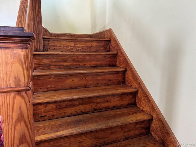 39 Crescent Place, Middletown, NY 10940