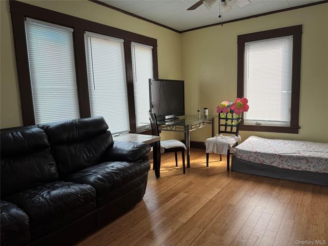 39 Crescent Place, Middletown, NY 10940