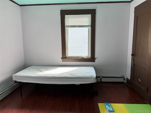 39 Crescent Place, Middletown, NY 10940