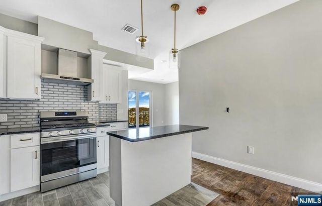 318 Dixon Avenue 503, Paterson, NJ 07501