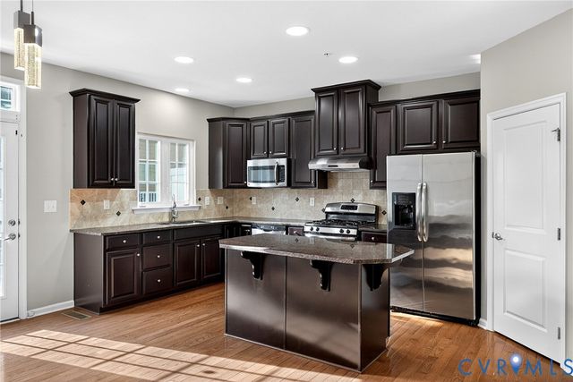 1903 Old Brick Rd, Glen Allen, VA 23060