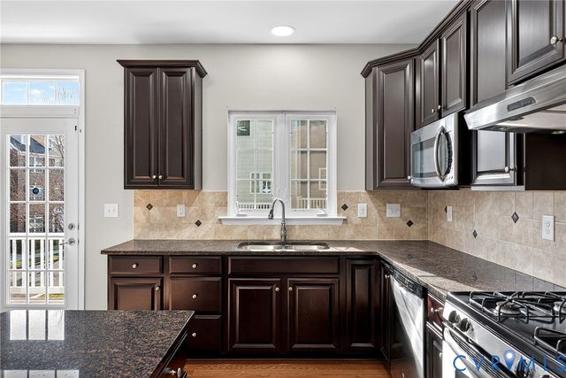 1903 Old Brick Rd, Glen Allen, VA 23060