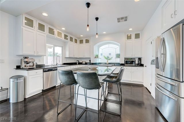 5556 Dancing Fox Court, Las Vegas, NV 89139