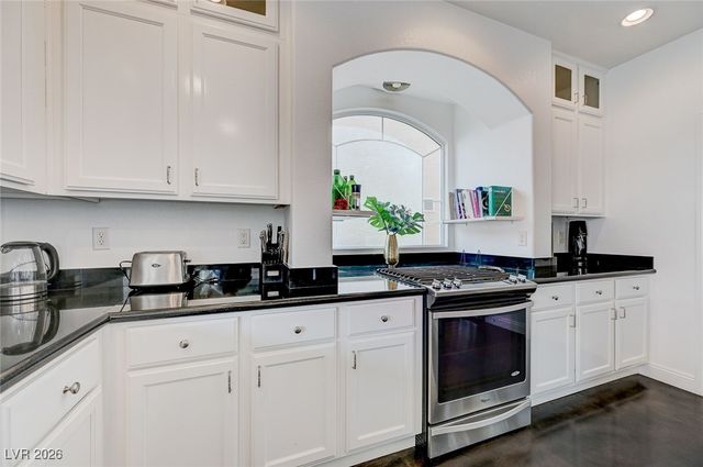 5556 Dancing Fox Court, Las Vegas, NV 89139