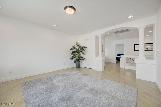 5556 Dancing Fox Court, Las Vegas, NV 89139