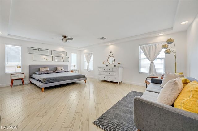 5556 Dancing Fox Court, Las Vegas, NV 89139