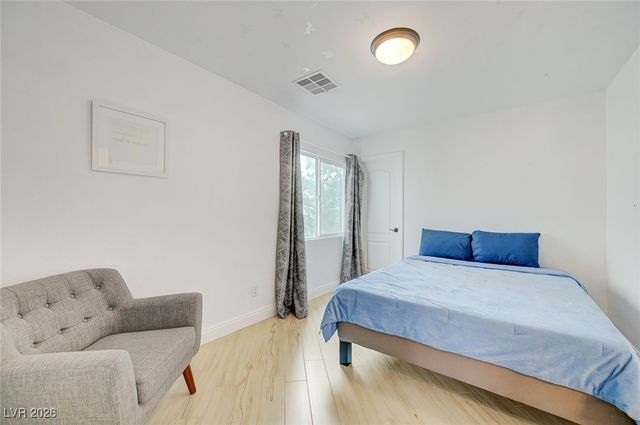 5556 Dancing Fox Court, Las Vegas, NV 89139