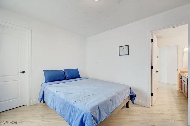 5556 Dancing Fox Court, Las Vegas, NV 89139