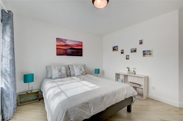 5556 Dancing Fox Court, Las Vegas, NV 89139