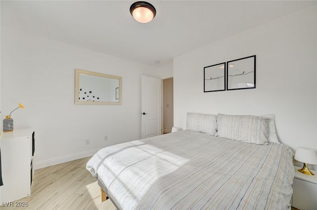 5556 Dancing Fox Court, Las Vegas, NV 89139