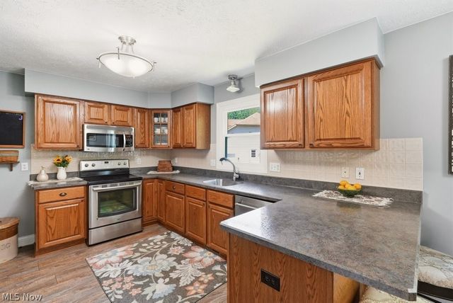 17357 Andras Drive, Walton Hills, OH 44146