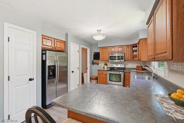 17357 Andras Drive, Walton Hills, OH 44146