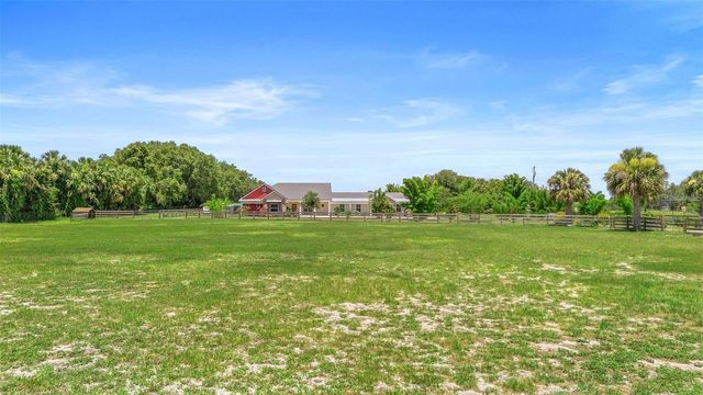 700 OLD GENEVA ROAD, Geneva, FL 32732