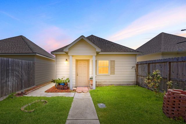 1811 Leisure Court, Pasadena, TX 77504