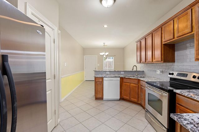 1811 Leisure Court, Pasadena, TX 77504