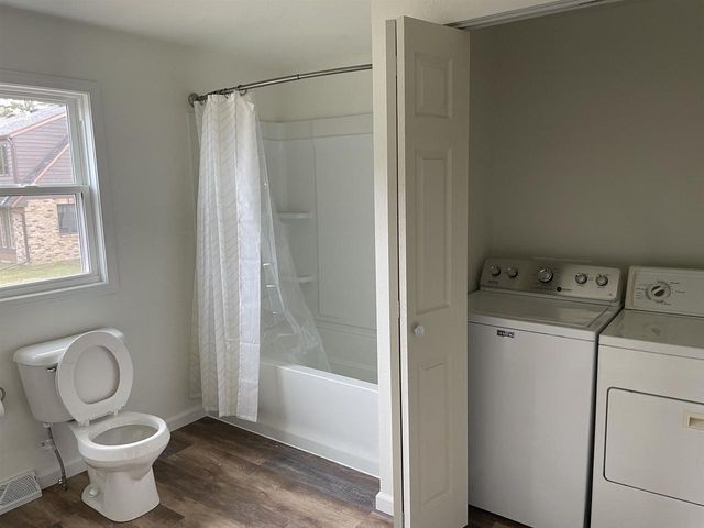 401-403 Mineral Point Court, Janesville, WI 53548