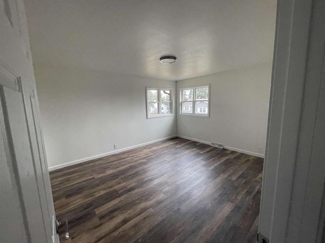 401-403 Mineral Point Court, Janesville, WI 53548