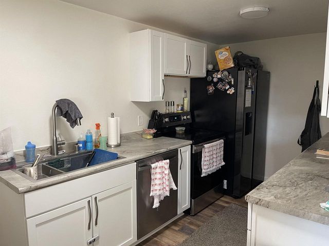 401-403 Mineral Point Court, Janesville, WI 53548