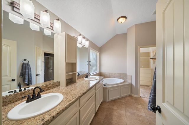 158 Harley Drive, Montgomery, TX 77356