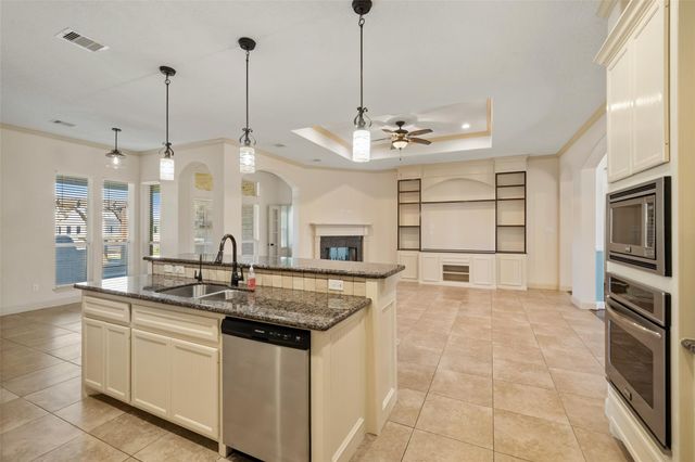 158 Harley Drive, Montgomery, TX 77356