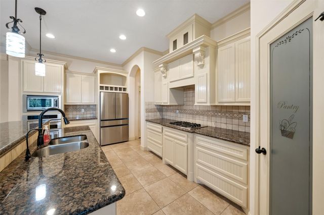 158 Harley Drive, Montgomery, TX 77356