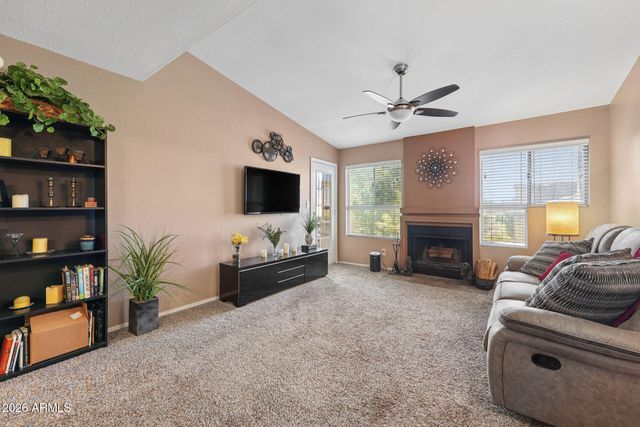 1880 E MORTEN Avenue 214, Phoenix, AZ 85020