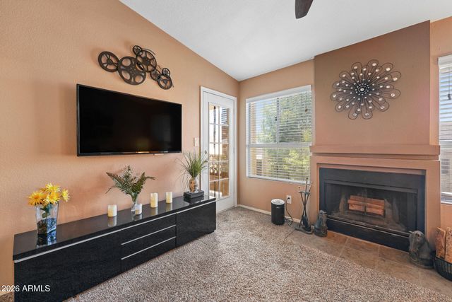 1880 E MORTEN Avenue 214, Phoenix, AZ 85020