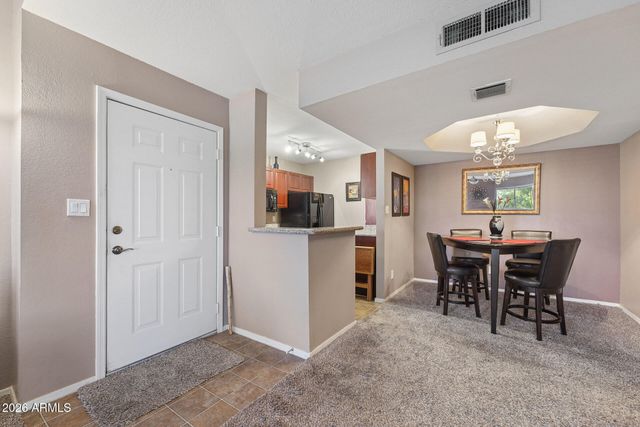 1880 E MORTEN Avenue 214, Phoenix, AZ 85020