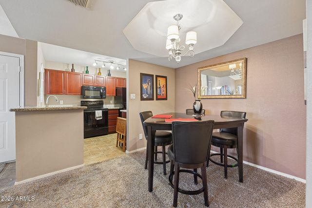 1880 E MORTEN Avenue 214, Phoenix, AZ 85020