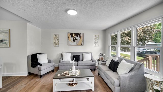 4820 E 26th Avenue, Lake Station, IN 46405