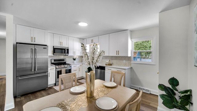 4820 E 26th Avenue, Lake Station, IN 46405