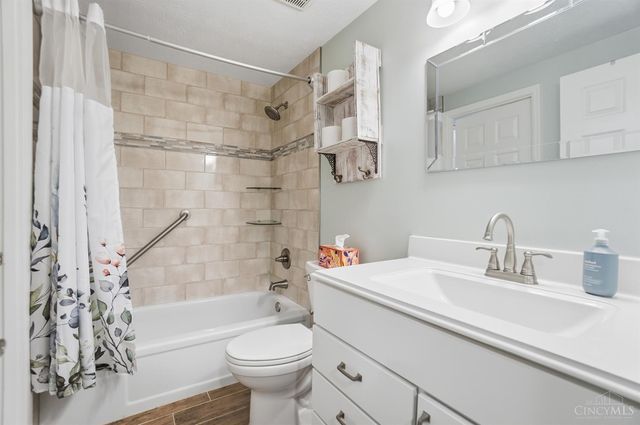 10857 Lakehurst Court, Sycamore Twp, OH 45242