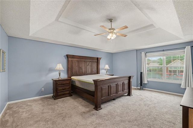 226 N Sunset Lane, Raymore, MO 64083