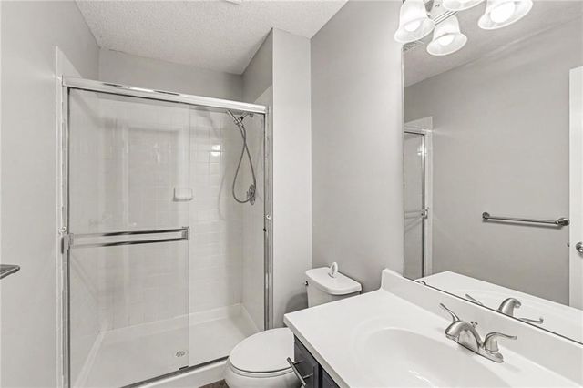 226 N Sunset Lane, Raymore, MO 64083