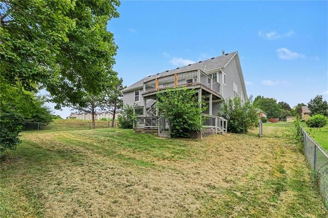 226 N Sunset Lane, Raymore, MO 64083