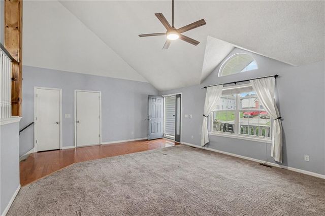 226 N Sunset Lane, Raymore, MO 64083