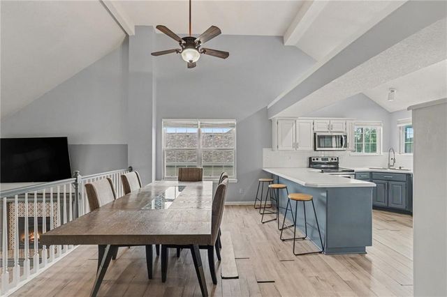 226 N Sunset Lane, Raymore, MO 64083