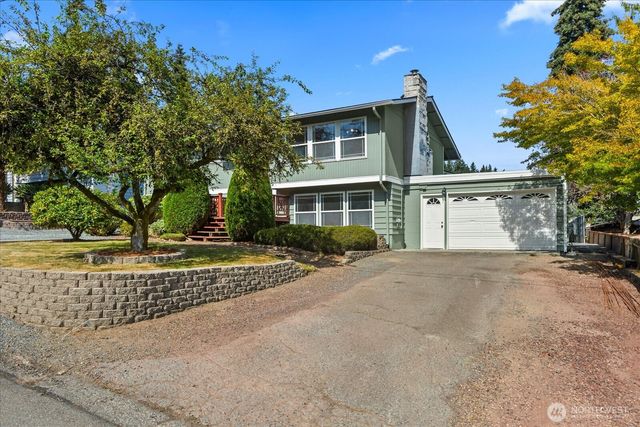 7819 225th Place SW, Edmonds, WA 98026