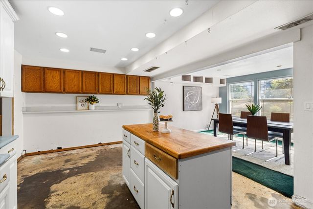 7819 225th Place SW, Edmonds, WA 98026