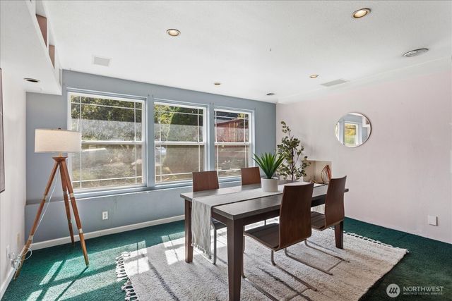 7819 225th Place SW, Edmonds, WA 98026