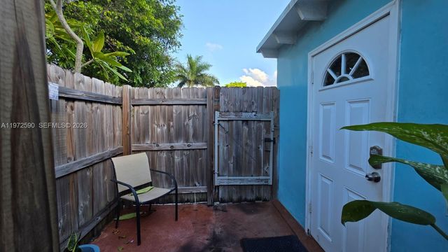 2933 NE 12th Ter, Pompano Beach, FL 33064