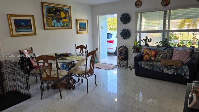 2933 NE 12th Ter, Pompano Beach, FL 33064