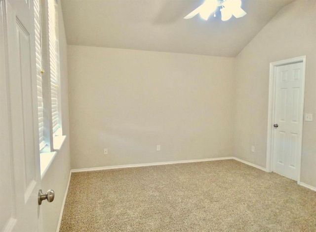 3301 Buckingham Place, Yukon, OK 73099